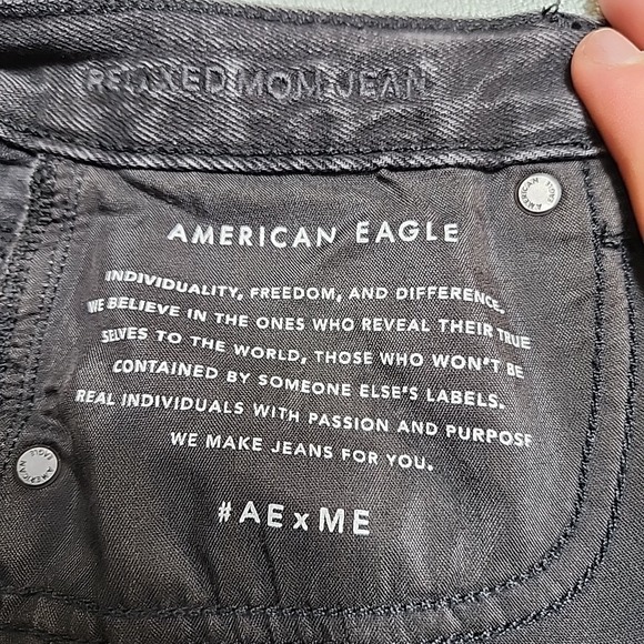 American Eagle Jeans Womens 2R Relaxed Mom Black Distressed Y2K 90s Style Retro - Picture 6 of 12